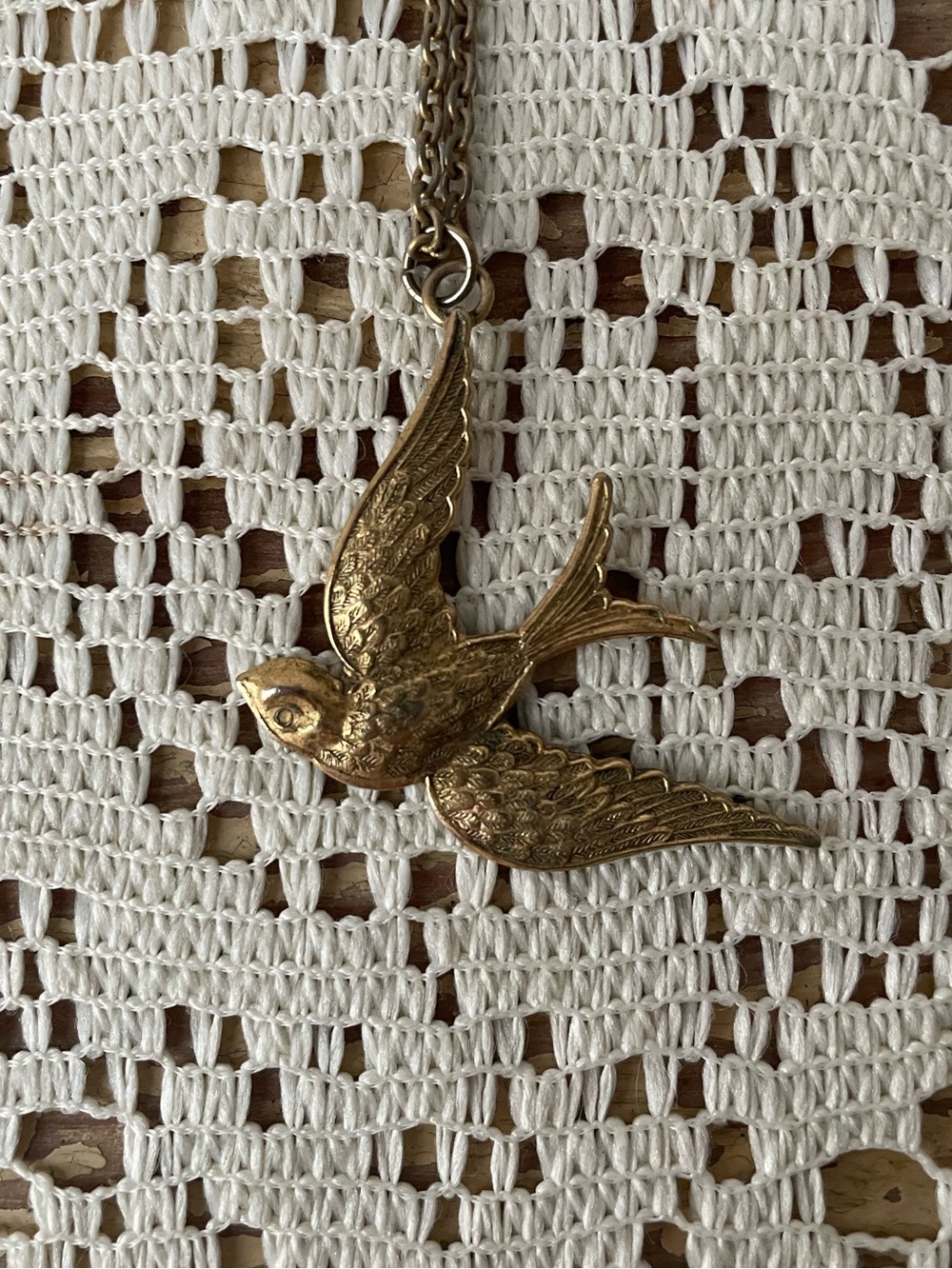 Vintage Gold Metal Bird Pendant Necklace
